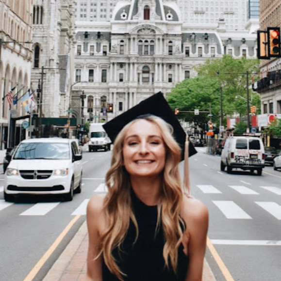 Meet your Posher, Lauren - Picture 1 of 1